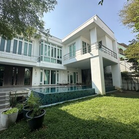 บ้านเดี่ยว ขาย withpoolvillaSukhumvit71 พร้อมสวนส่วนตัว พร้อมสระว่ายน้ำ Sukhumvit71SinglehouseforsalenearBTSPhraKhanong, ใจกลางสุขุมวิท71