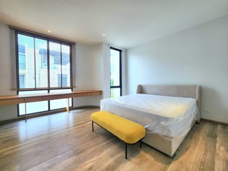 ทาวน์โฮม ขาย ทาวน์โฮมหรูพระราม3 Luxury-Townhome-Located-in-the-heart-ofRamaIII–Sathupradit Luxury-townhome-Rama3-For-Home-office รายล้อมด้วยโรงเรียนนานาชาติ ใกล้สาทรสีลม